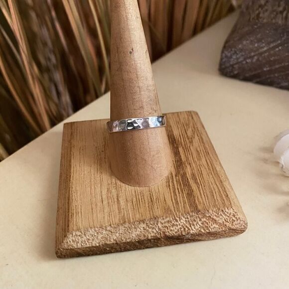 Sterling Silver Hammered 3mm Ring Sizes 6,8,9 - Picture 7 of 11